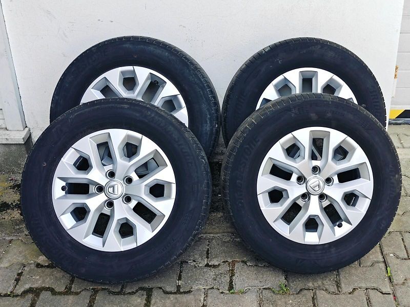 Dacia Duster (2022) 1,0 TCe 74 kW Comfort LPG - fotka 37 z 38