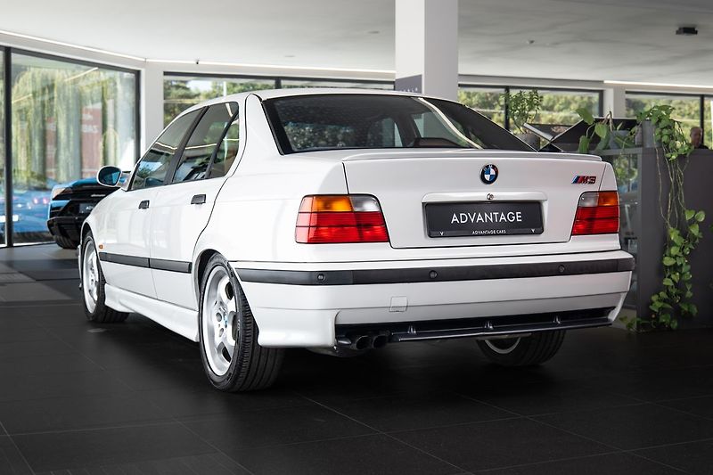 BMW M3 E36 Manuál - fotka 3 z 19