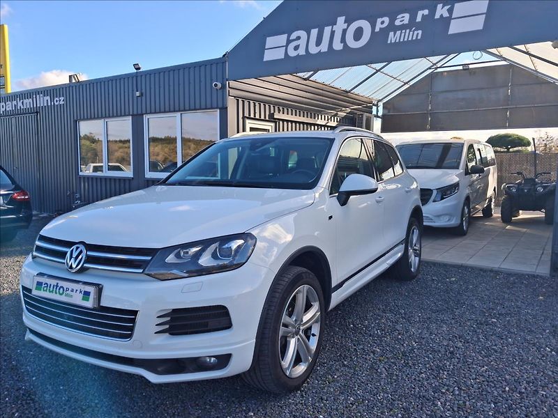 Volkswagen Touareg 3,0 R-Line, CZ, kamera - fotka 3 z 17