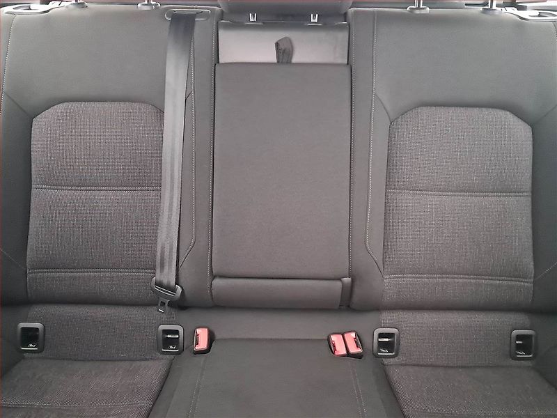 Volkswagen Passat (2017) 2.0 TDI, Serv.kniha, Navi - fotka 10 z 16
