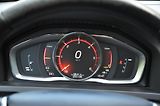 Volvo V60 (2016) 2.4 D6 AWD PHEV 212kW Momentum - náhled 28