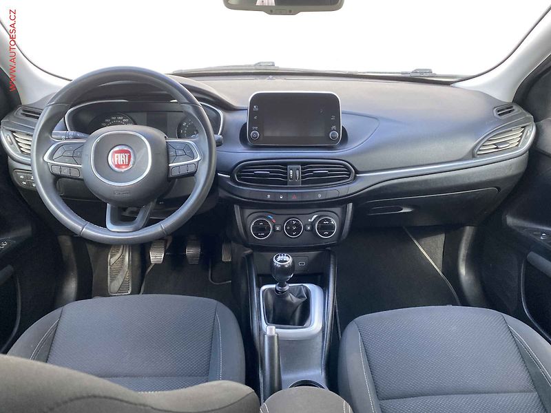 Fiat Tipo (2019) 1.4i, AC, navi, kamera - fotka 8 z 17