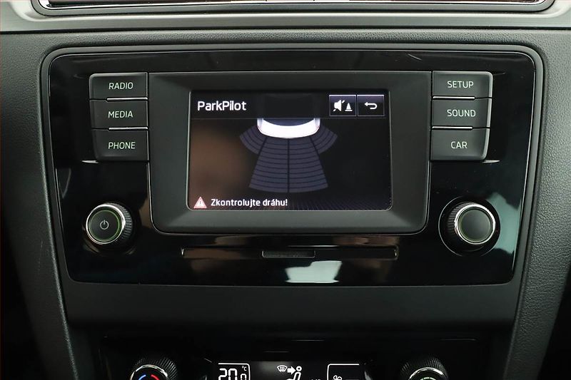 Škoda Rapid (2016) 1.4 TDI, Automat, Tempomat - fotka 13 z 16