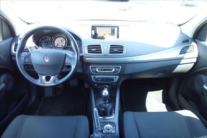 Renault Mégane 1,2 TCe, ČR, 1 MAJ., LIMITED. - fotka 16 z 30