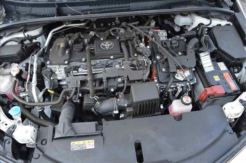 Toyota Corolla (2024) 1,8 HYBRID - fotka 8 z 15