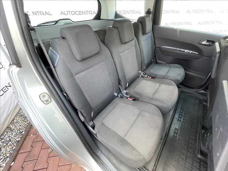 Peugeot 5008 1,6 HDi,80kW,STK 7/28 - fotka 20 z 21