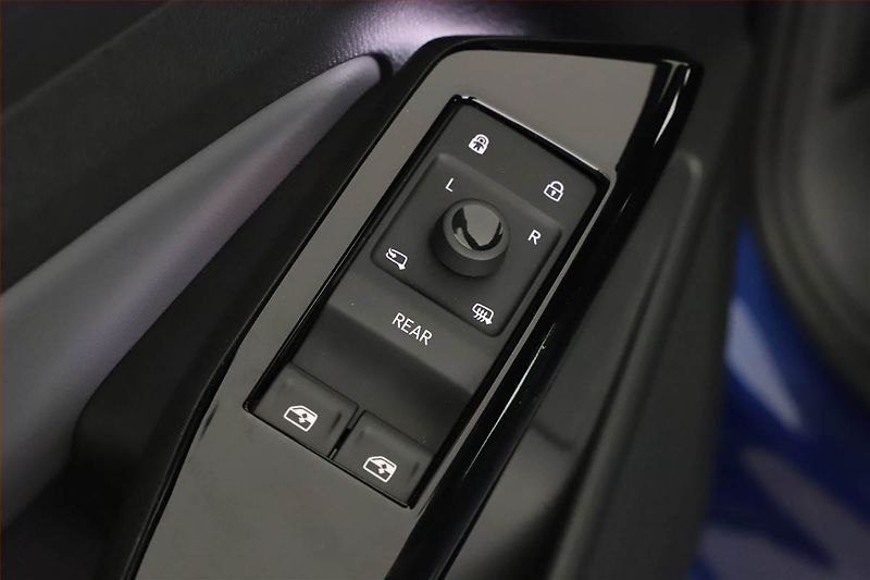 Volkswagen ID.4 (2022) Pro Perf. (82 kWh), SoH 95% - fotka 10 z 17