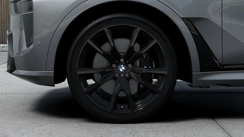 BMW X7 xDrive40d - fotka 8 z 14