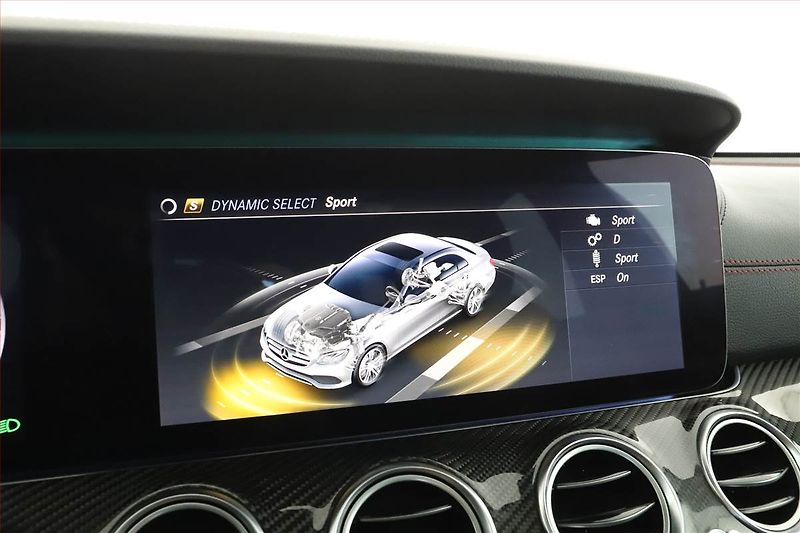 Mercedes-Benz Třídy E (2019) E 53 AMG 4MATIC+ - fotka 15 z 21