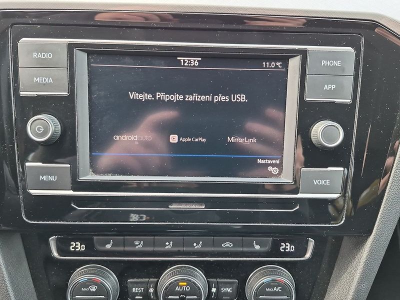 Volkswagen Passat Variant 1.5 TSI EVO Business - fotka 15 z 25
