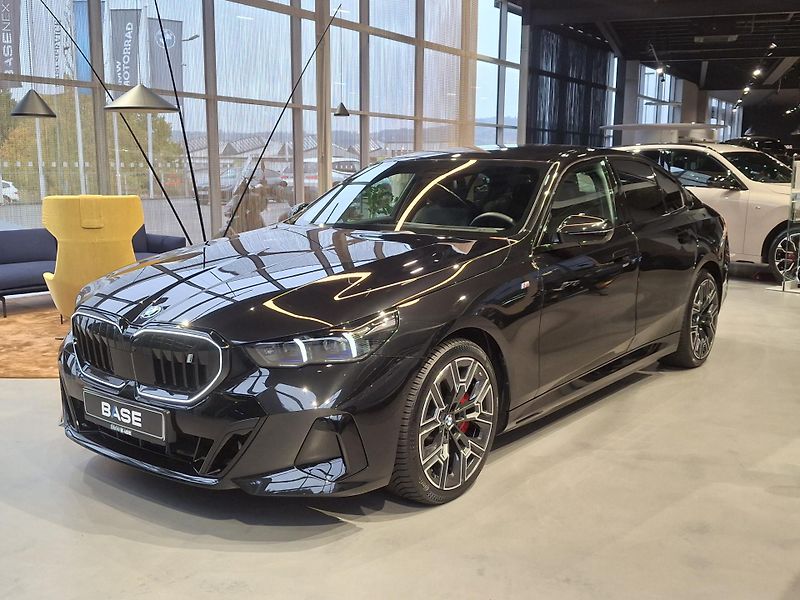 BMW i5 xDrive40 M-Sport PRO - fotka 3 z 36