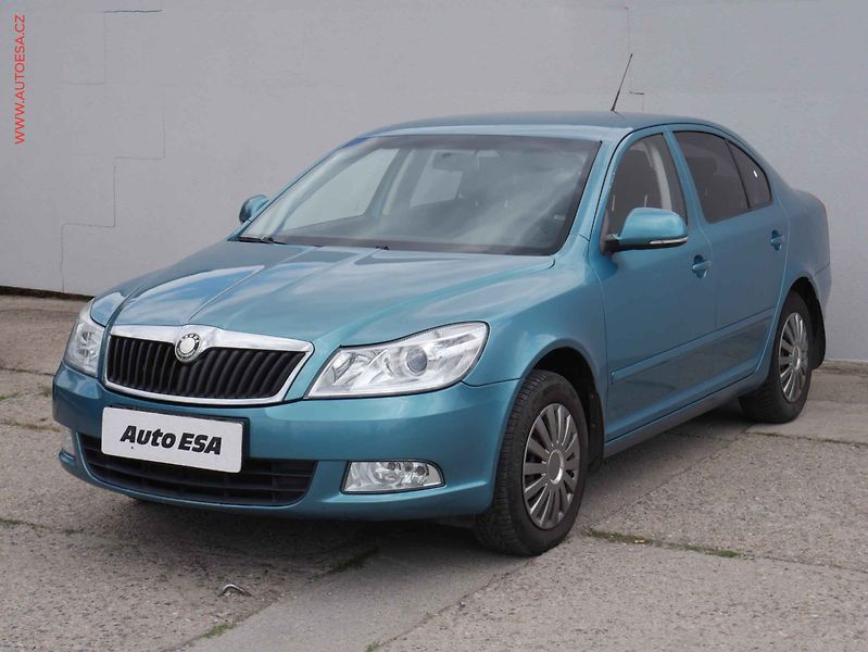 Škoda Octavia (2011) 1.2 TSI, 2.maj,ČR, AC, el. - fotka 3 z 14