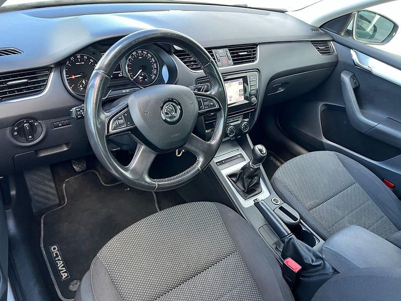 Škoda Octavia (2014) 1.6TDi 77kW 4x4! 2xkola! tažné - fotka 12 z 27