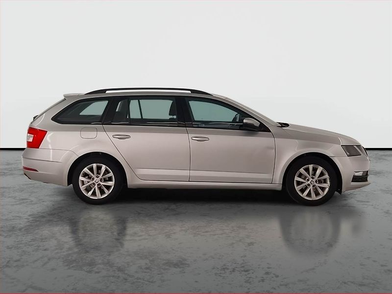Škoda Octavia (2019) Ambition 1.6 TDI, Serv.kniha - fotka 6 z 19
