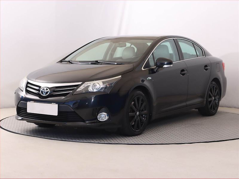 Toyota Avensis (2012) 2.2 D-4D, Automat, Xenony - fotka 2 z 21