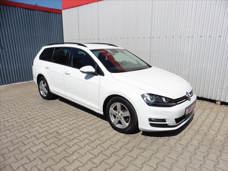 Volkswagen Golf 1,6 1,6 TDI Comfortline 4Mot - fotka 13 z 15
