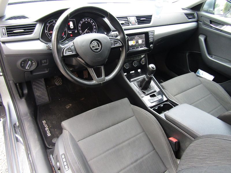 Škoda Superb (2017) 1.6 TDI 88kW - fotka 13 z 40