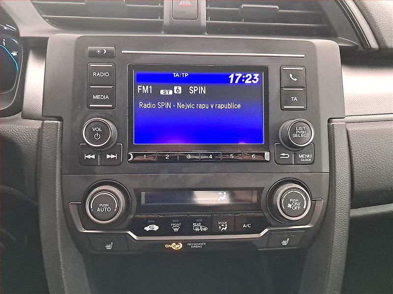 Honda Civic (2019) 1.0 VTEC Turbo, Serv.kniha - fotka 12 z 16