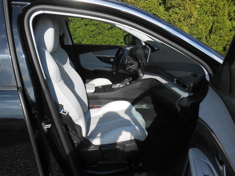 Peugeot 5008 Allure, Kůže,7míst - fotka 27 z 42