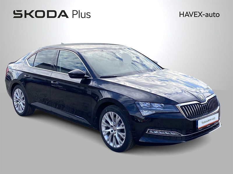 Škoda Superb (2021) 1.5 TSI Style - fotka 35 z 38