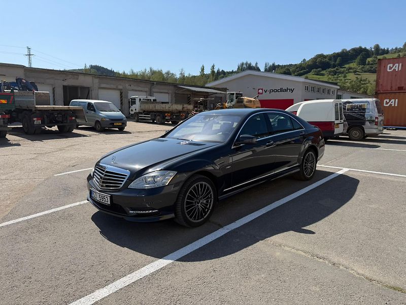 Mercedes-Benz Třídy S (2012) Mercedes-Benz S(w221 long) 350 - fotka 3 z 20