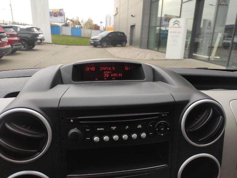 Citroën Berlingo (2016) MULTISPACE 1.6i 120k MAN5 TZ - fotka 22 z 27