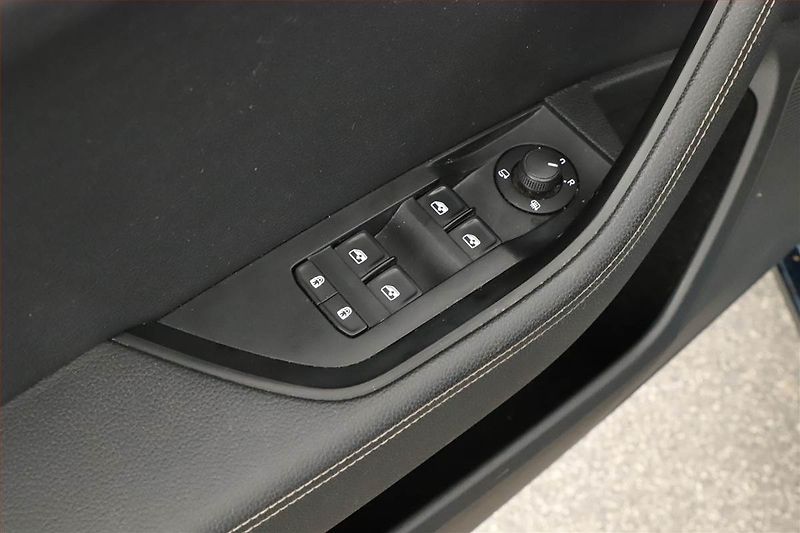 Škoda Superb (2020) Scout 2.0 TDI 4x4 - fotka 9 z 20