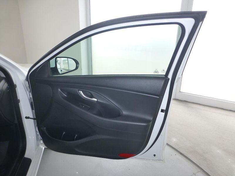 Hyundai i30 (2018) 1,0-88KW**NEW ČR**FASTBACK - fotka 17 z 25
