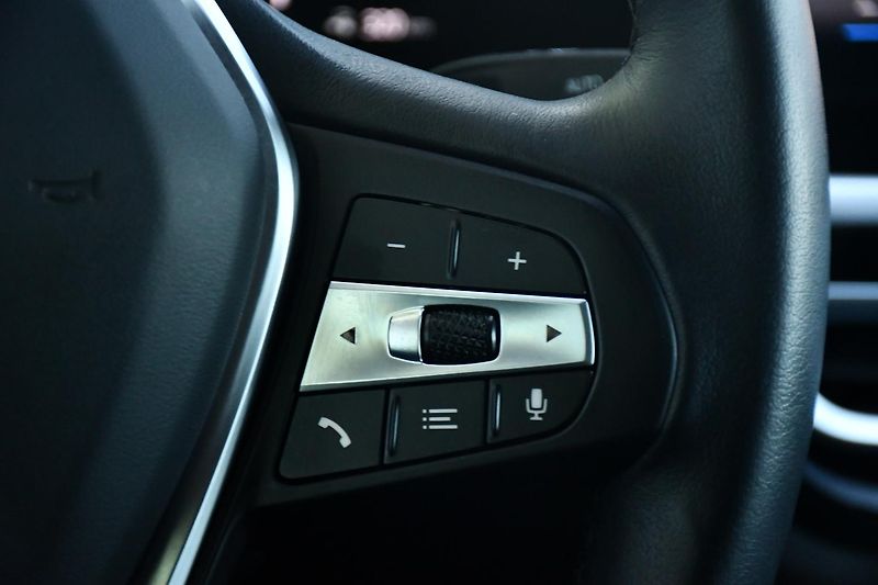 BMW i4 eDrive40 NAV REZERVACE - fotka 24 z 41