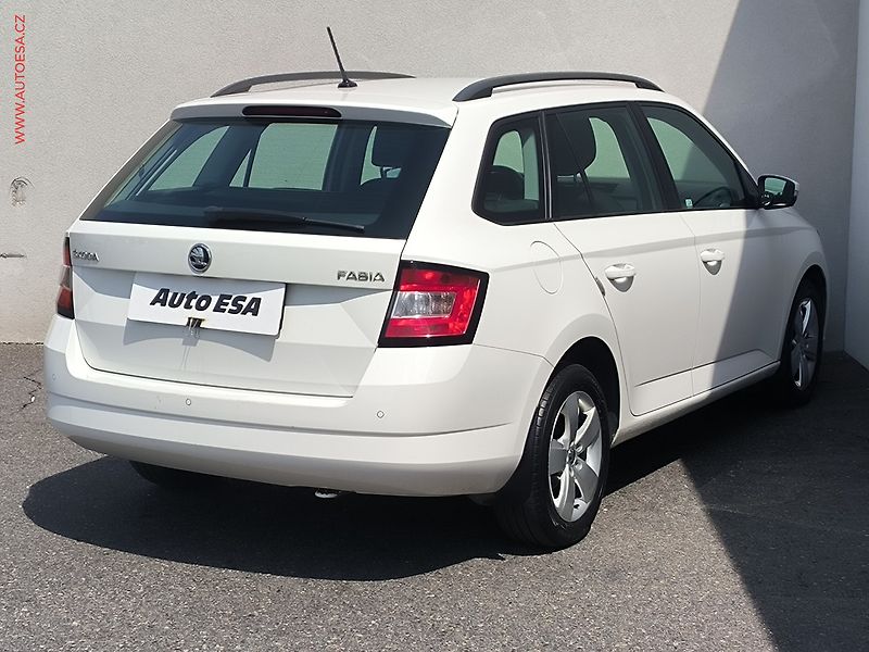 Škoda Fabia (2016) 1.2 TSi, 2.maj,ČR - fotka 4 z 21