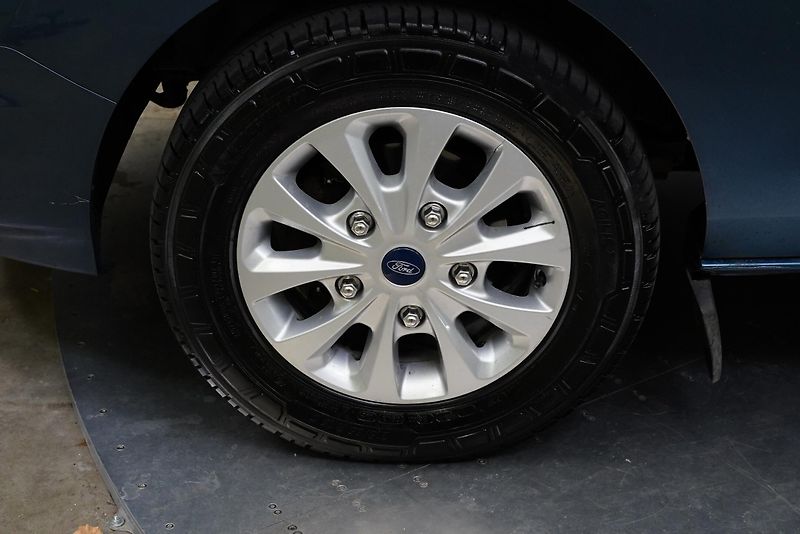 Ford Transit Custom - fotka 9 z 21
