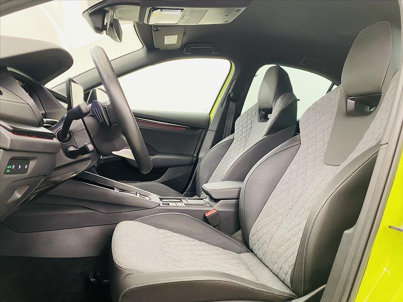 Škoda Octavia 1,5 TSI DSG 110kW SportLine - fotka 5 z 25