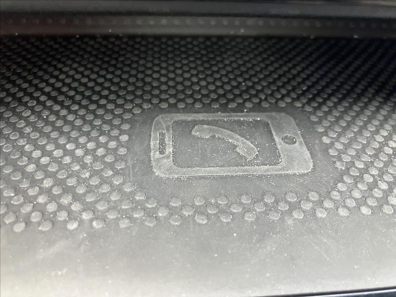 Volkswagen Passat 2,0 TAŽNÉ, KEYLESS, EL.KUFR - fotka 14 z 36