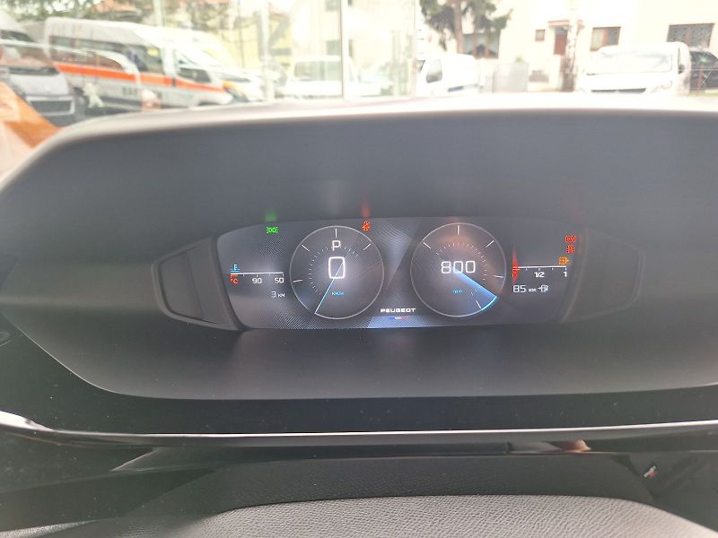 Peugeot 308 (2025) SW ALLURE Hybrid 145 e-DCS6 - fotka 12 z 21