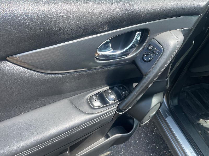 Nissan Qashqai (2017) 1.6DIG-T, Panor, navi - fotka 8 z 20