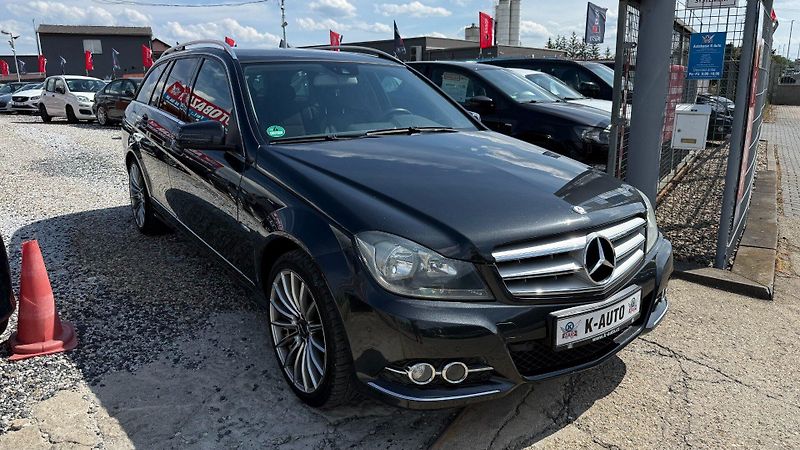 Mercedes-Benz Třídy C (2012) 2.2CDI 125kW *REZERVOVANO - fotka 3 z 20