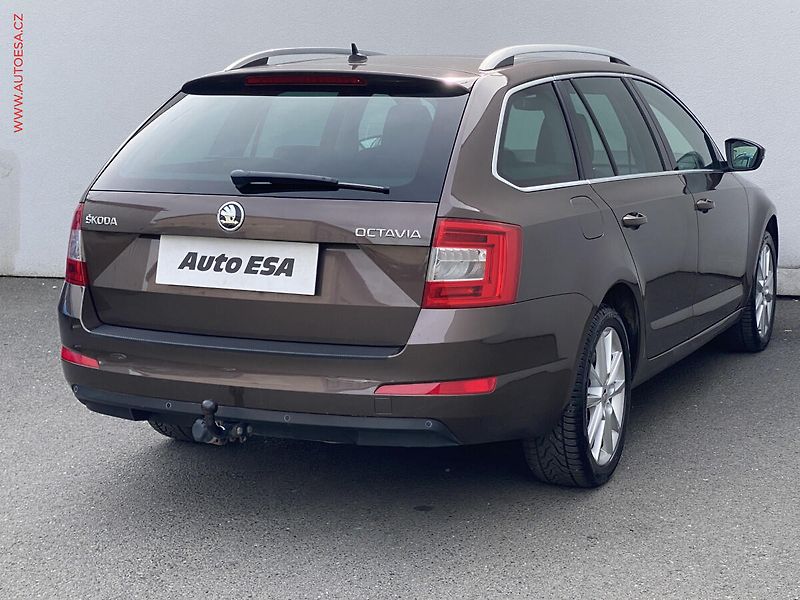 Škoda Octavia (2017) 1.6 TDi, Ambiente, panor - fotka 4 z 17