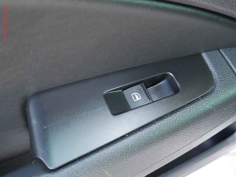 Škoda Superb (2014) 2.0TDi 4x4, ČR, Panor, kůže - fotka 12 z 25