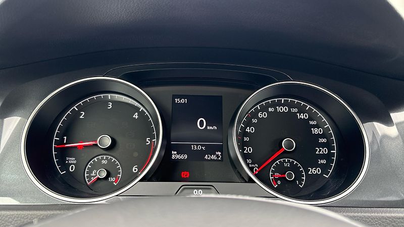 Volkswagen Golf (2019) 1.6 TDI REZERVNÍ KOLO - fotka 11 z 22