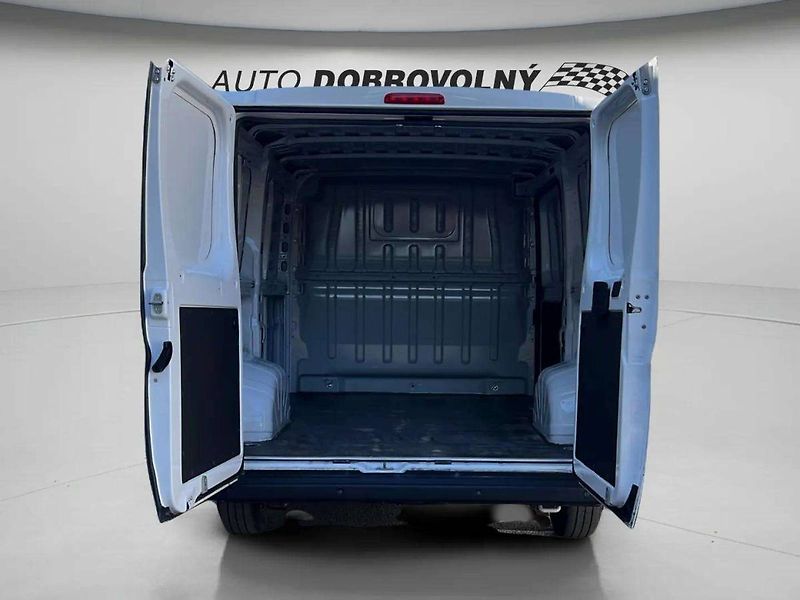Opel Movano Van 2.2 CDTi 3300 L1H1 MT6 (88 - fotka 37 z 43