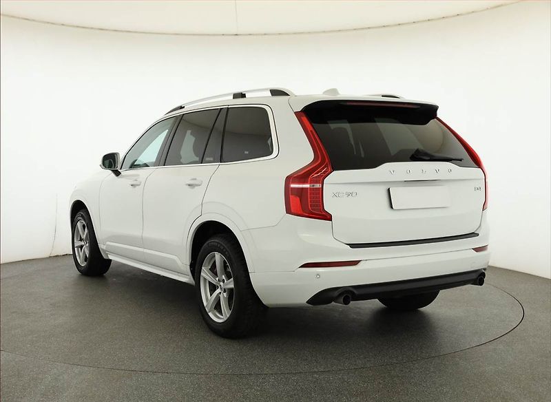 Volvo XC90 (2016) D4, Automat, Navi, Tempomat - fotka 4 z 17
