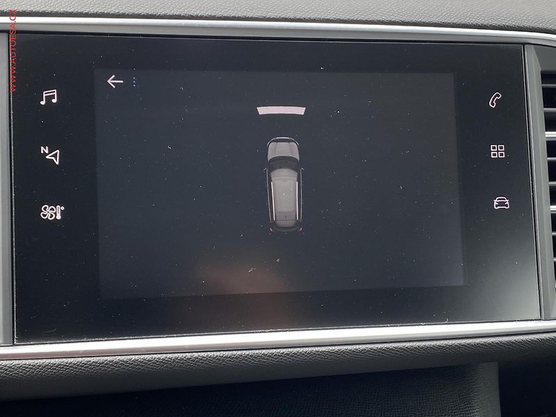 Peugeot 308 (2019) 1.2PT, Allure, navi - fotka 15 z 15