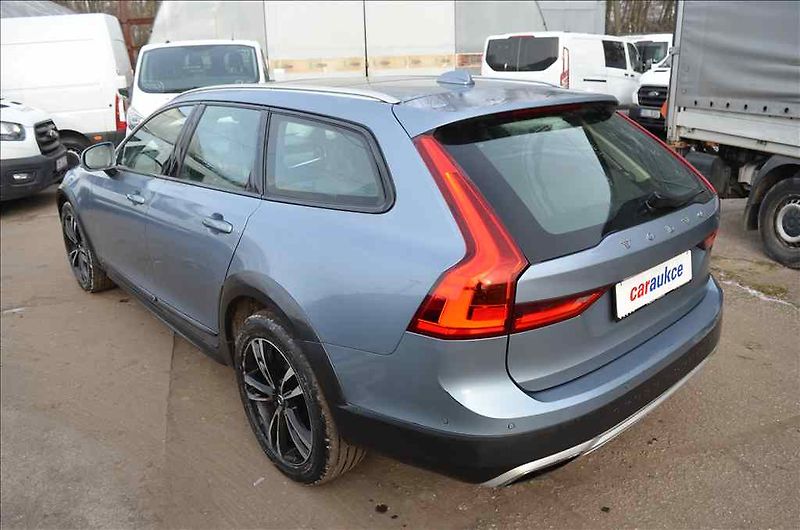 Volvo V90 (2017) CROSS COUNTRY D5 2,0 AWD - fotka 6 z 24