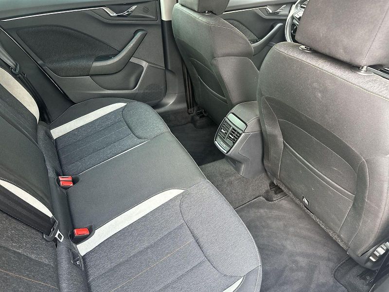 Škoda Kamiq (2023) 1.0 TSI Style - fotka 10 z 28