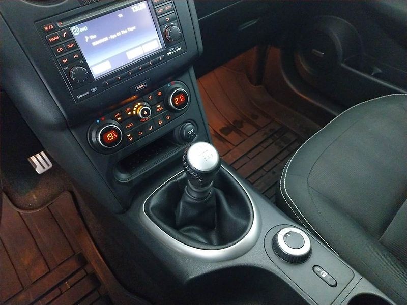 Nissan Qashqai (2012) 1.6 dCi, 4X4, Serv.kniha - fotka 13 z 19