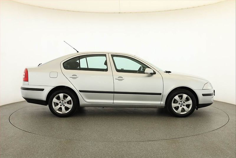 Škoda Octavia (2009) 1.9 TDI, jezdí výborně - fotka 6 z 16