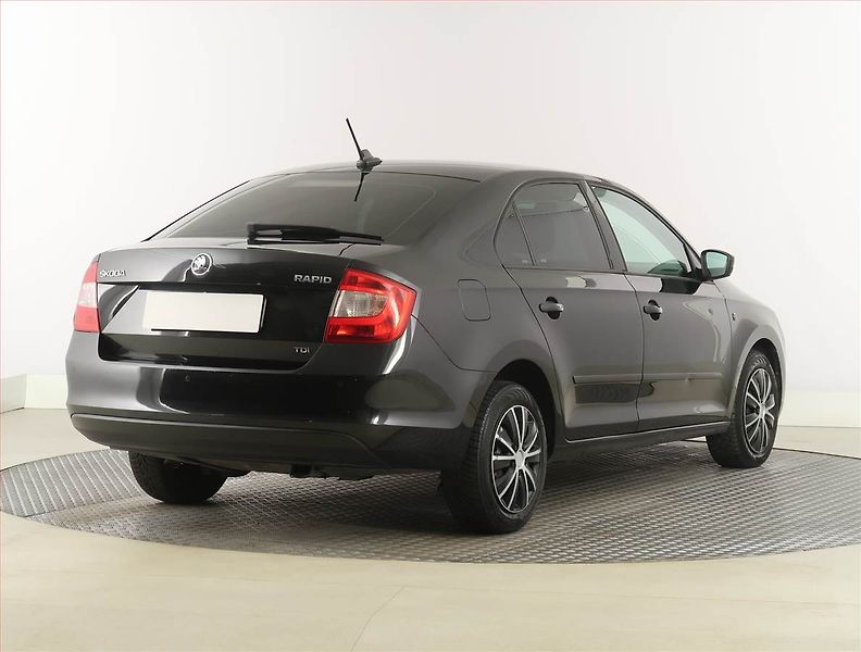 Škoda Rapid (2013) Ambition 1.6 TDI, Navi - fotka 5 z 17