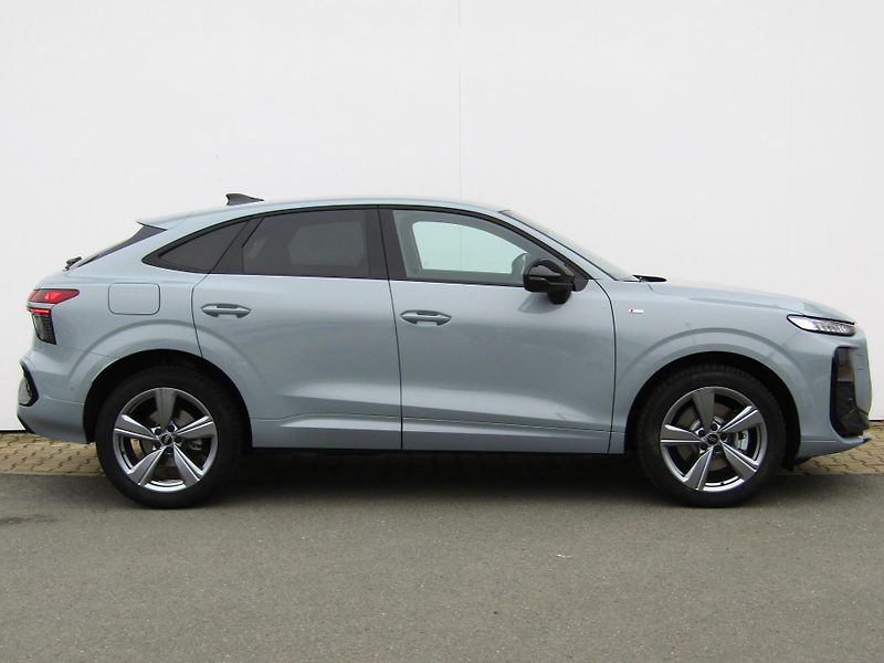 Audi Q3 2,0 TDI 110 kW - fotka 3 z 30