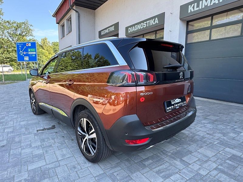 Peugeot 5008 (2023) 1.5 HDi GT EAT8 - fotka 7 z 44
