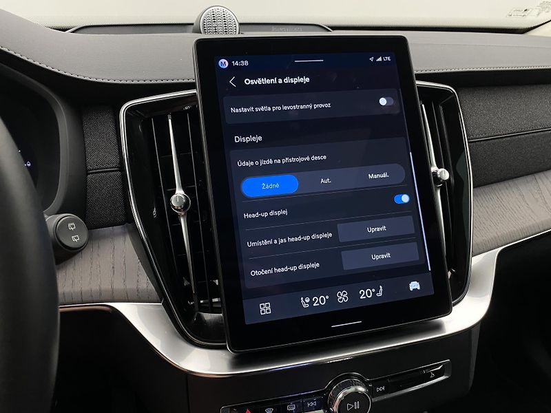 Volvo XC90 T8 RECHARGE BRIGHT ULTRA 7míst - fotka 58 z 70
